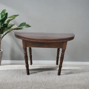 Jolie Table Lune en Noyer Massif Louis Philippe - XIXe siècle