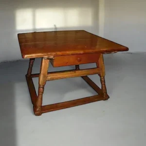 Table Cévenole époque XVIII siècle en cerisier et chataignier massif